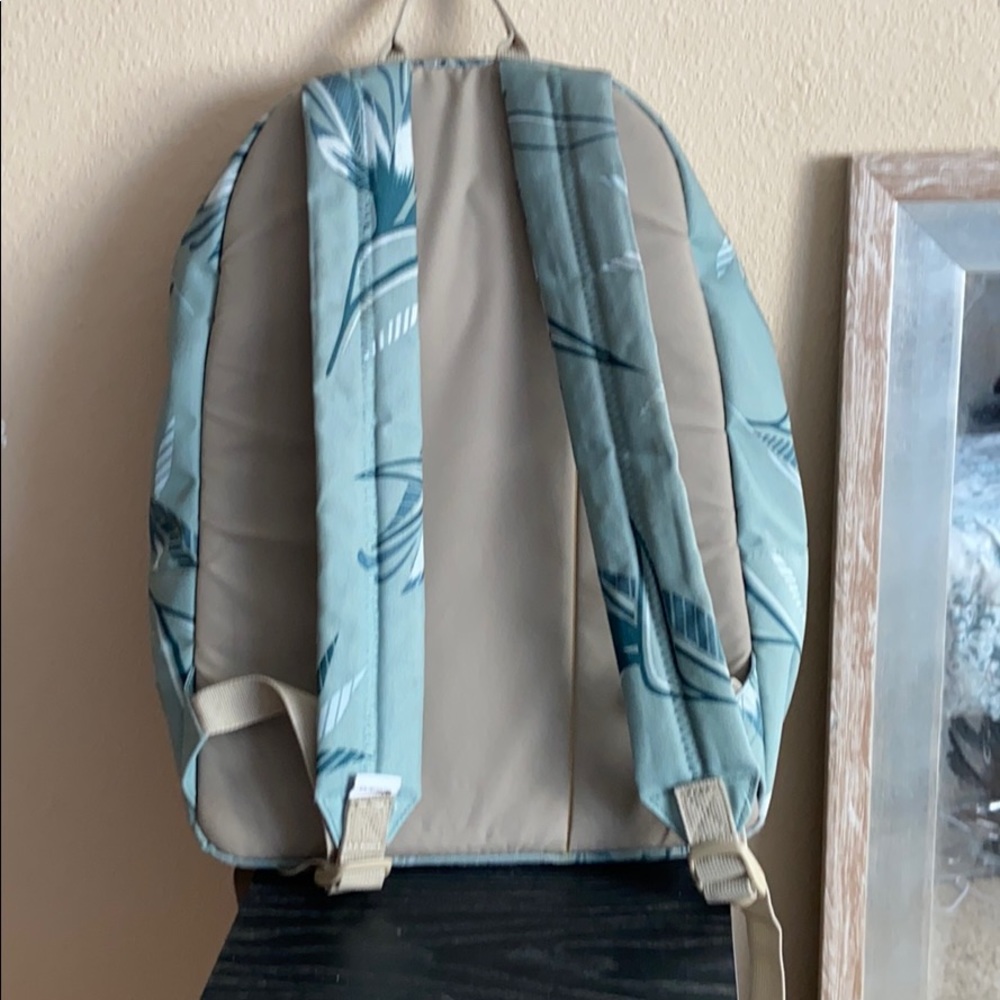 backpack - Picture 2 of 3